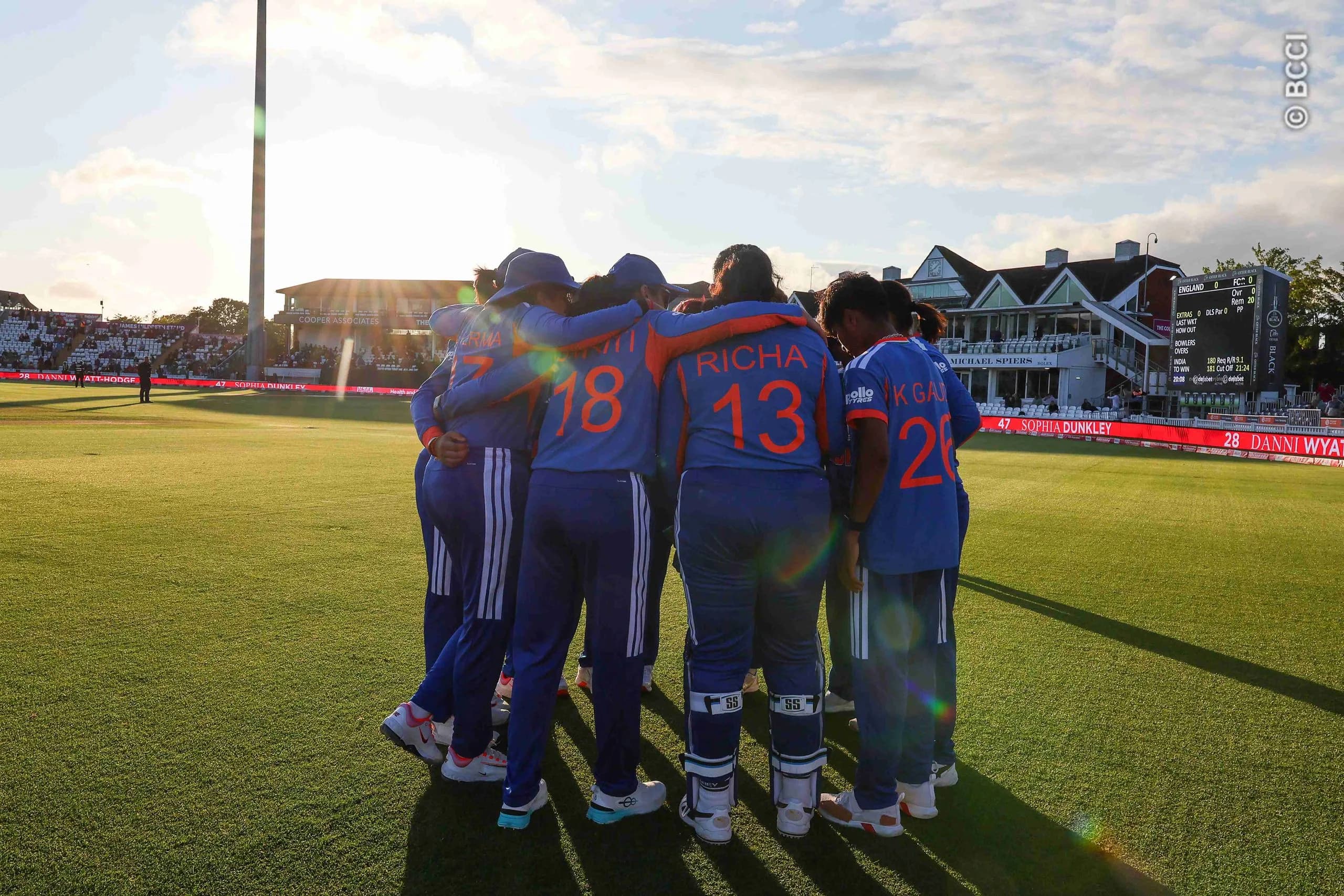 England Women vs India Women 3rd T20I — photo 8