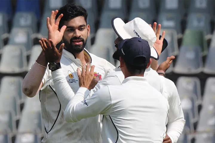 Karnataka dominate again as Mayank and Manish slam tons