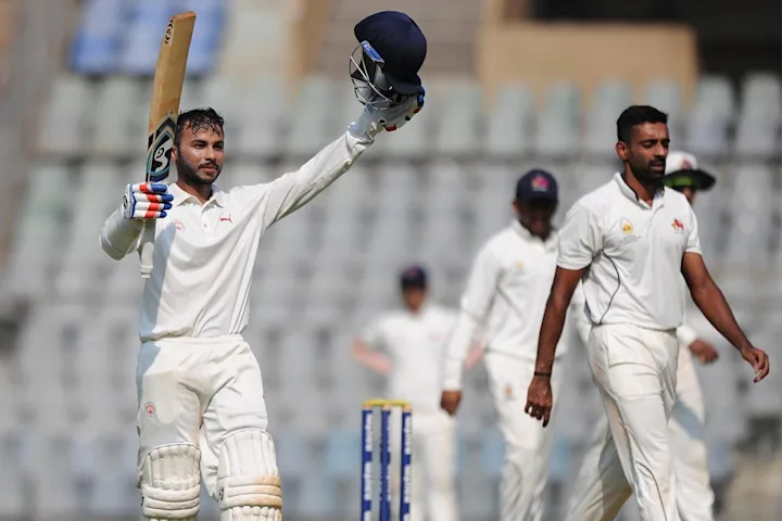 Centuries from Agarwal, Binny put Karnataka on top
