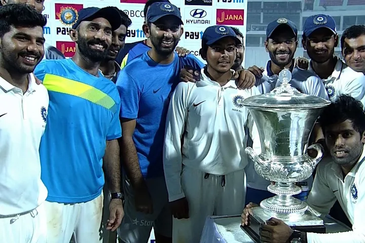 India Red clinch Duleep Trophy