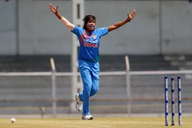 Jhulan Goswami reclaims No. 1 spot
