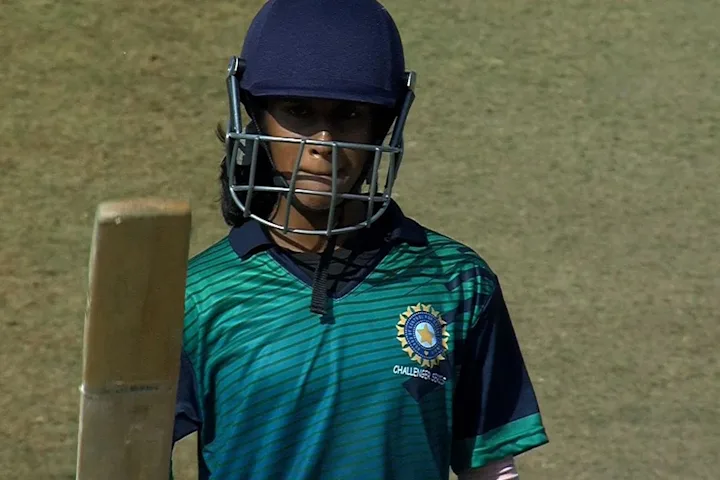 Rodrigues and Raut power India Green to big win