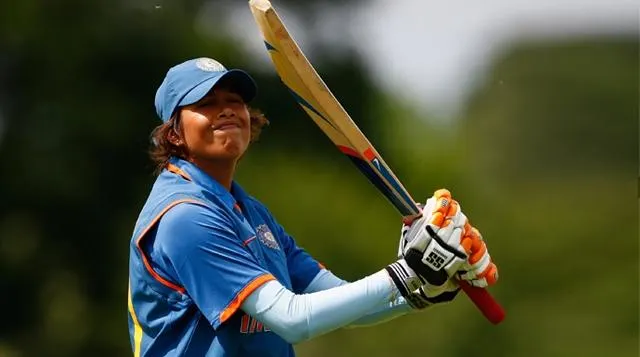 Jhulan awarded Padma Shri
