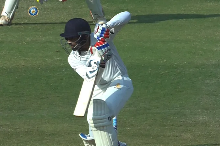 Karnataka continue their domination over Mumbai
