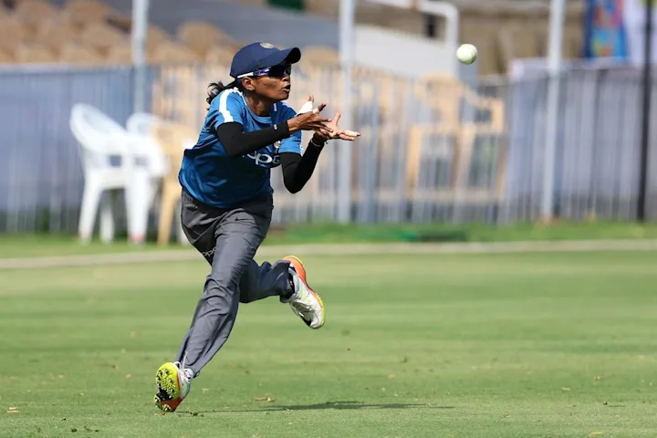 Rajeshwari Gayakwad to replace injured Ekta Bisht