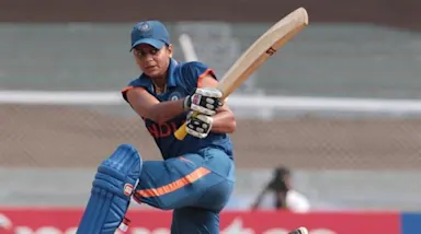 Kaur batted very well: Karuna Jain