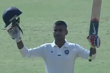 Centurion Virat Singh helps Jharkhand take lead